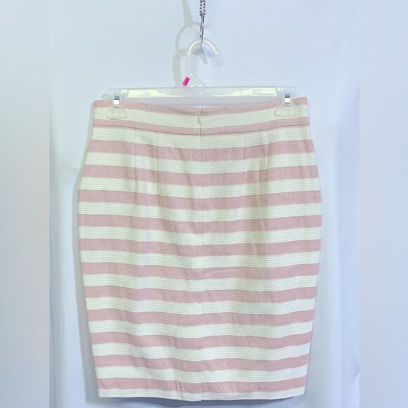 SIZE 6 NWOT 100% Cotton Loft striped pencil skirt with button detail and pockets - Picture 2 of 3